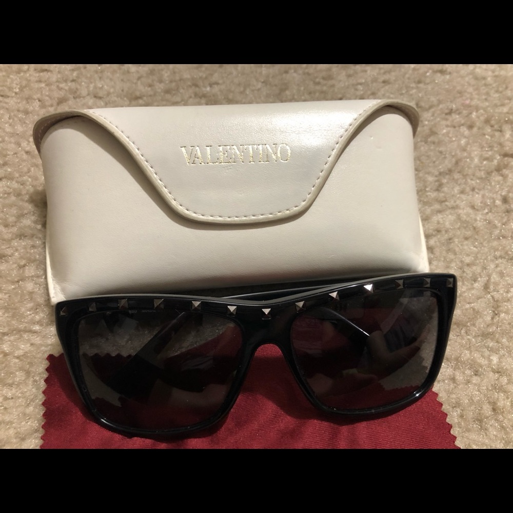 Valentino women sunglasses